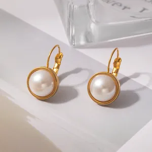 Orecchini vintage francesi con perle bianche e finitura dorata di lusso per donna