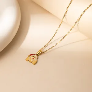 Collier doré en acier inoxydable avec un pendentif Père Noël festif en émail rouge et blanc