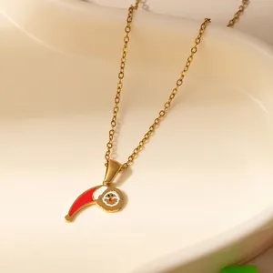 Collier de Noël en acier inoxydable doré avec pendentif Père Noël en émail rouge et blanc