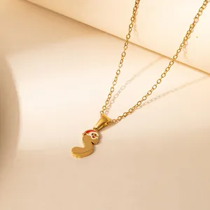 Collier de Noël en acier inoxydable doré avec pendentif Père Noël festif et bonnet rouge