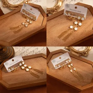 Ensemble de boucles d'oreilles en acier inoxydable avec glands dorés et breloques cœur