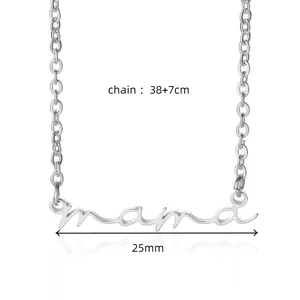 Makroaufnahme der silbernen Mama-Halskette mit 38+7 cm Kette und 25 mm Anhängermaße