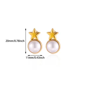 Vue détaillée de boucles d'oreilles étoiles dorées avec perles et dimensions
