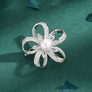Elegant Copper Hollow Flower Brooch With White Artificial Pearl And Cubic Zirconia Sparkling Zircon Rhinestone Jewelry For Women Gift