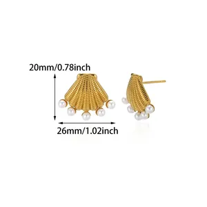 Boucles d'oreilles vintage en forme de coquillage doré 18k avec perles élégantes