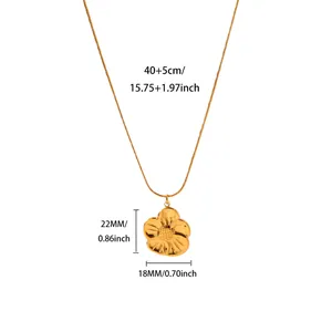 Dimensioni dettagliate del ciondolo a fiore in oro 18K e della catena a serpente