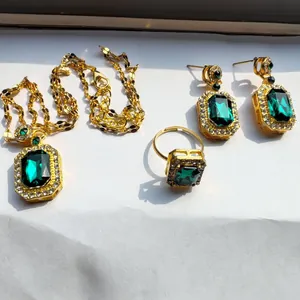 Vintage Alloy Emerald Green Zirconia Jewelry Set Necklace Earrings Ring For Women Luxury Elegant Party Jewelry Set