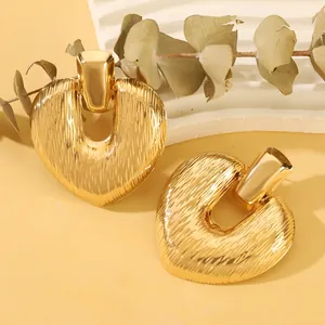 Vintage Alloy Heart Shaped Hoop Earrings For Women Fashion Multi Layer Gold Silver Plated Textured Oversized Statement Jewelry Accessories
