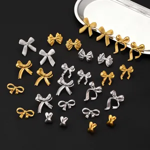 Schicke 18K vergoldete und versilberte 3D-Bogenohrstecker in verschiedenen Designs
