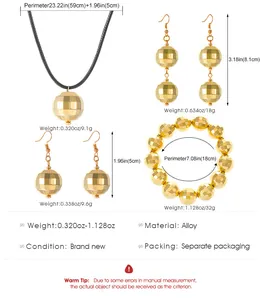 Dettagli del set gioielli dorati con indicazioni su peso e misure di ogni accessorio