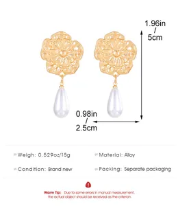 Detailed dimensions of golden flower earrings with white pearl drops and alloy material specs
