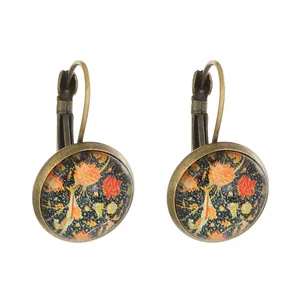 Boucles d'oreilles vintage en bronze avec motif floral coloré sous verre et dormeuses