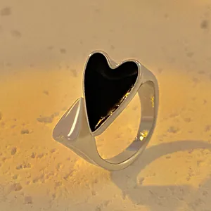 Cool Style Black Heart Adjustable Open Ring For Women Minimalist Alloy Silver Color Enamel Heart Finger Ring Fashion Jewelry