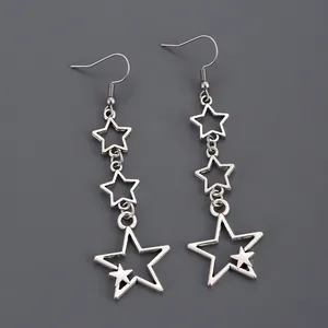 Boucles d'oreilles pendantes étoiles argentées avec breloques creuses et style punk