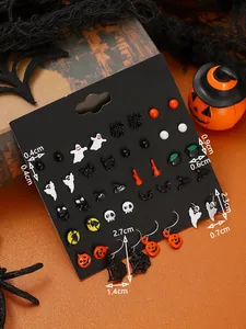 Halloween-Ohrring-Set mit Geist-, Kürbis- und Fledermaus-Motiven auf Karte