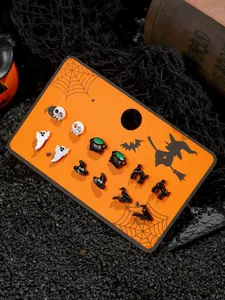 Set de pendientes de Halloween con fantasma, calavera y cuervo en tarjeta naranja