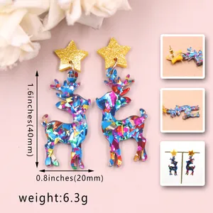 Details von Glitzer-Acryl-Rentier-Ohrringen mit Goldsternstecker und Größenangaben