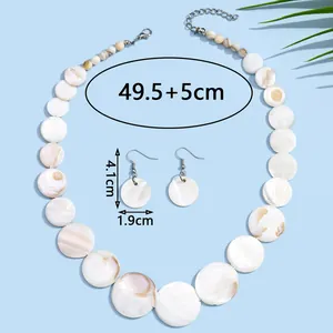 Halskette und Ohrringe Set aus weißer Muschel mit verstellbarer Metallkette für Damen