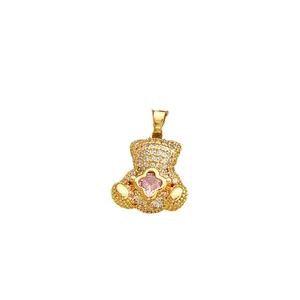 Schattige 18K vergulde beer hanger ketting met zirkoon en roze klaver detail