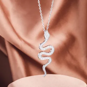 Gepersonaliseerde Koperen Slang Hanger Ketting Strass Ingelegd Mode Sieraden Voor Dames En Heren Unisex Slang Stijl Accessoire