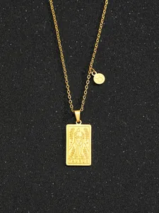 Detail der goldenen Stier-Tarot-Halskette mit passendem Sternzeichen-Symbol-Anhänger