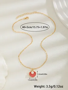 Détail du pendentif cœur coquillage avec perle et dimensions sur chaîne de 40+5cm