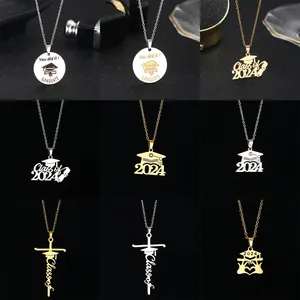 Collana di Laurea in Acciaio Inossidabile per Classe del 2024 Ciondolo Tocco di Laurea Regalo Commemorativo Gioielli per Uomo Donna