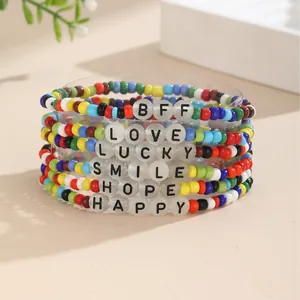 Set de pulseras de la amistad con cuentas de colores y letras como BFF, LOVE y HAPPY