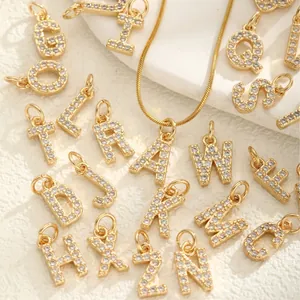 Collier lettre en acier titane doré avec pendentif alphabet serti de zircons