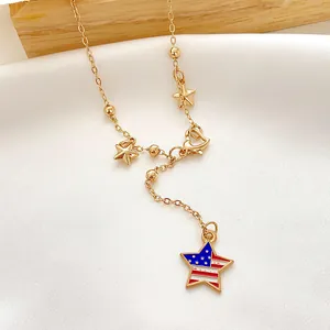 Goldene Perlenkette Fußkettchen mit Sternen und US Flagge Herz Anhänger auf Seide