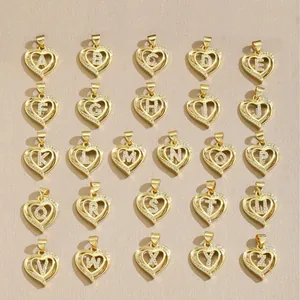 Goldenes Herzanhänger-Set mit A-Z Buchstaben und Zirkonia Steinen für elegante Damen