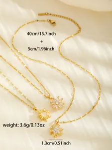 Detailed size specifications for gold clover necklace with 40cm chain and zircon pendant