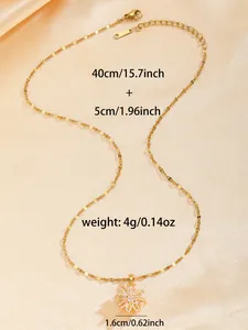 Detail der 40cm Goldkette mit Blumenanhänger aus Zirkonia und 5cm Verlängerung