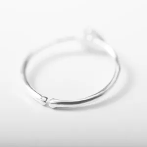 Minimalist silver open ring with irregular organic streamline design for women