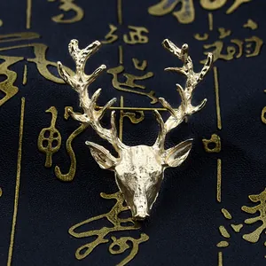 Broche Tête d'Élan en Alliage Doré Vintage Bois de Cerf Détaillés Forme Animale Bijoux de Mode Cadeau de Noël Femme
