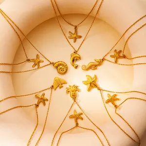 Set di Gioielli Animali Marini in Acciaio Inossidabile Placcato Oro Stella Marina Cavalluccio Marino Delfino Polpo Collana a Doppio Strato Orecchini per Donna Accessorio Vacanza Mare