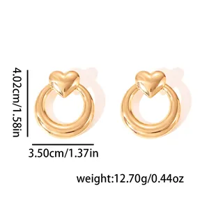 Detail van gouden hartring oorbellen met 4,02 cm hoogte en 12,70 g gewichtsmeting