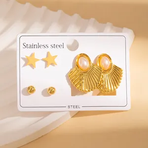 Set di tre orecchini in acciaio inossidabile con design a stella, perla e ventaglio