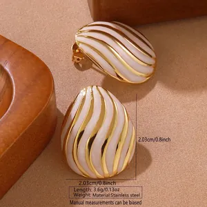 Boucles d'oreilles ovales vintage en acier inoxydable avec émail blanc et or