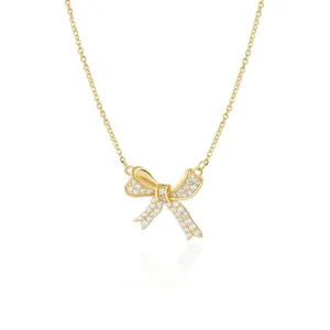 Collier nœud doré élégant pour femme avec pendentif en zircon blanc brillant sur chaîne fine
