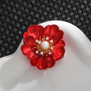 Élégante Broche Fleur de Pivoine Rouge pour Femme Plaqué Or Cuivre Künstliche Perle Zircone Épinglette Florale pour Costume Manteau