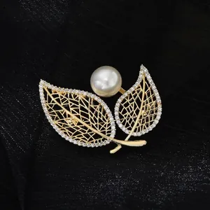 Gold Plated Copper Leaf Brooch With White Artificial Pearl And Zircon Hollow Design Fashion Jewelry Pins For Women Wedding Banquet