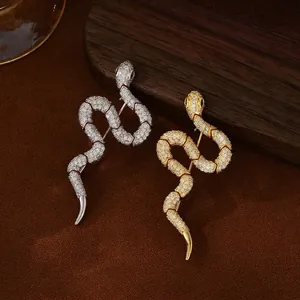 Vintage Snake Shaped Brooch For Women Copper Gold Silver Plated Zirconia Crystal Animal Pin Luxury Jewelry Accessory