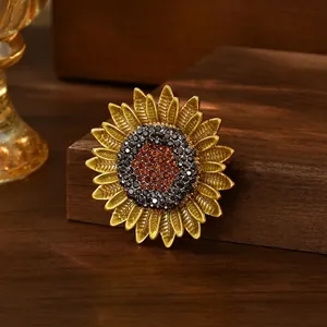 Vintage Gold Plated Copper Sunflower Brooch With Zirconia Rhinestone Micro Inlaid Floral Pin For Women Anti-exposure Jewelry