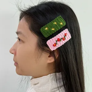 Barrettes à cheveux crochetées à la main avec broderies florales en fil de coton doux