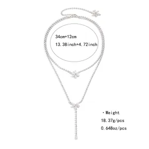 Collier double couche argenté avec pendentifs étoiles en strass, 34cm plus 12cm de chaîne