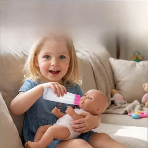 Detailansicht der magischen verschwindenden Milchflasche mit Spielzeugpuppe für Kinder