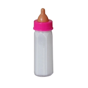 Nahaufnahme einer kleinen Spielzeug-Milchflasche mit rosa Kappe für Puppenhäuser