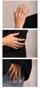 Detailaufnahme von Vintage Boho Ring Set in Gold mit eleganten Türkisstein Akzenten