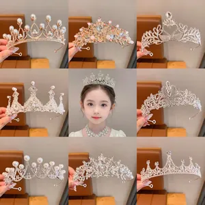 Diadème Couronne de Princesse en Cristal pour Filles Strass Künstliche Perle Mariage Fête d'Anniversaire Accessoires Cheveux Or Argent